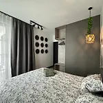 Doki Ala Bali, Thali With Jacuzzi & Sauna Apartament *